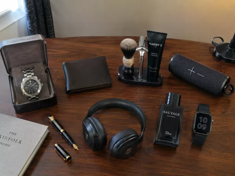 14 Best Gifts for Your Father from Your First Salary