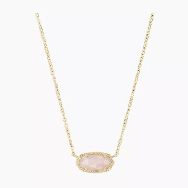 A Gold Pendant Necklace